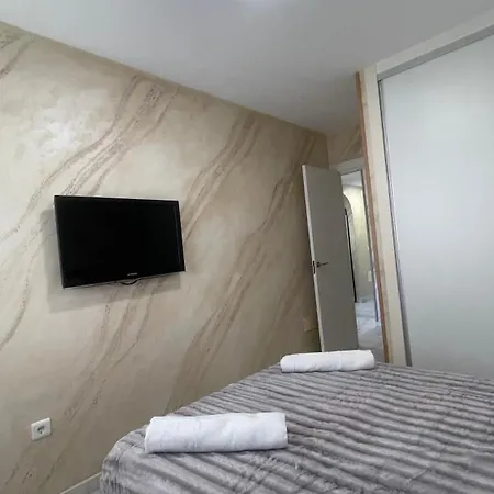 Apartamento Con Vista A La Piscina Apartment *
